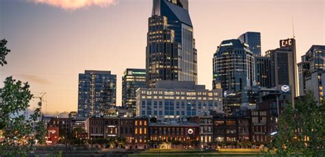 what is halfway between knoxville and nashville|Distance between Nashville, TN and Knoxville, TN.